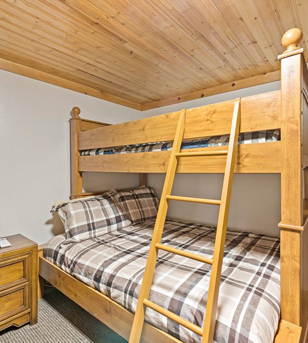 Big Blue Cabin Cozy Retreat